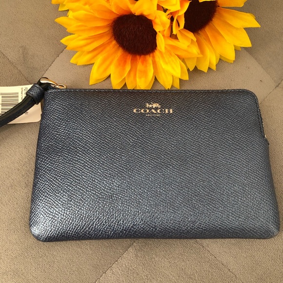 Coach Blue Small Wristlet - Picture 4 of 4